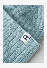 Unselected, glacier blue