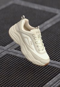 Fila SKYE - Sneakers low - oyster gray