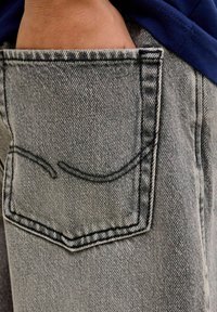Jack & Jones Junior JJIALEX  - Traperice opuštenog kroja - black denim
