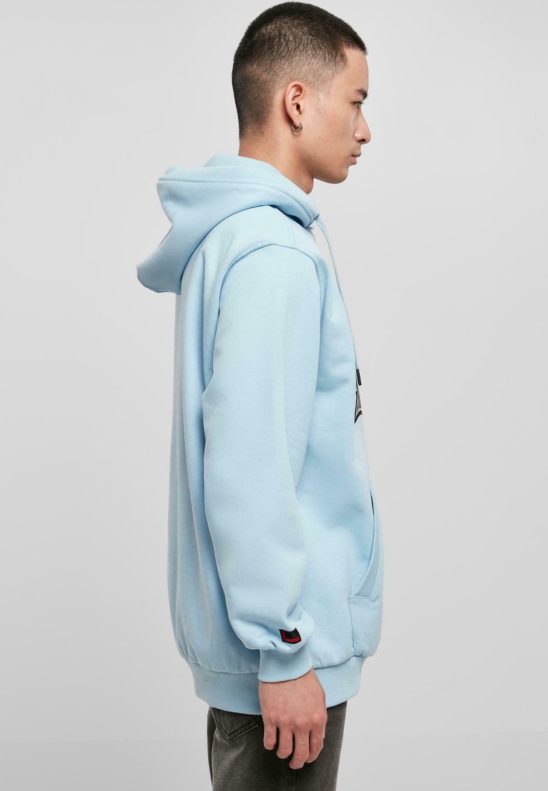 Pull Garçon FUBU Taille S - Bleu Clair, Neuf Avec étiquettes