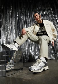 Tommy Jeans ARCHIVE RETRO - Sneakers basse - ecru