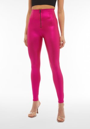 PUSH UP VITA ALTISSIMA COATED LUCIDO - Pantaloni - bright rose