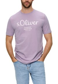 s.Oliver MIT GROSSEM LABEL - T-shirt print - flieder