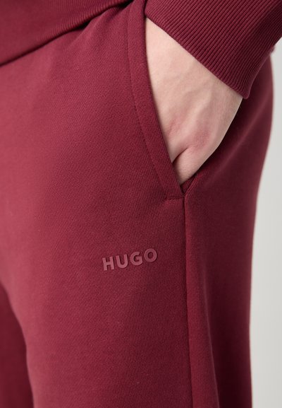 HUGO TRACKSUIT_DAPODAYOTE - Survêtement - dark pink