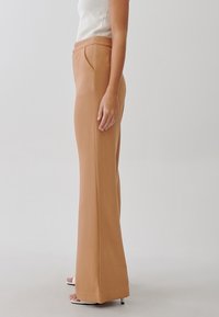 TUSSAH Tygbyxor - brown