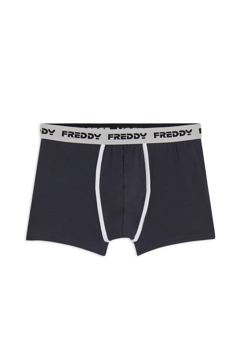 Boxer grigio scuro con vita a fascia nera e bianca con logo "FREDDY" e dettagli di cuciture bianche, realizzati in tessuto morbido ed elastico.