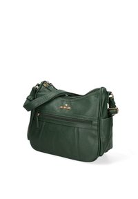 Borsa a tracolla in pelle verde con superficie testurizzata, dotata di accessori in oro, tasca frontale con zip e tracolla regolabile.