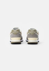 New Balance ML574 UNISEX - Sapatilhas - marblehead
