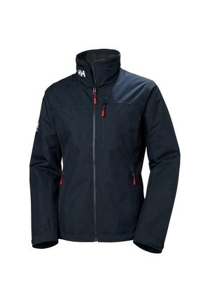 Chaqueta impermeable azul marina con un cuello alto, acentos de cremallera roja y dos bolsillos laterales. Presenta una textura suave y un diseño moderno y ajustado.
