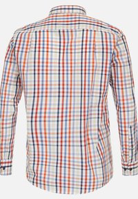 Langärmliges Hemd mit Knopfleiste und einem mehrfarbigen karierten Muster in Rot, Blau und Beige. Hergestellt aus gewebter Baumwolle mit einem klassischen Kragen.