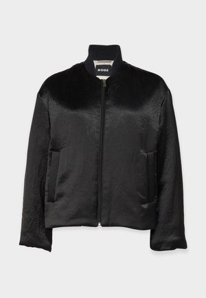 Giacca bomber nera in tessuto lucido e elegante, con colletto a coste, chiusura frontale con zip e due tasche laterali. Nessun motivo o accentuazione visibile.