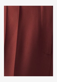 No seleccionado, brick red