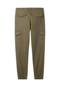 Olive green bavlnené cargo nohavice so zmiešanými vláknami, ktoré majú dve bočné vrecká, dve zadné vrecká a elastické manžety na členkoch. Minimálne detaily šitia.