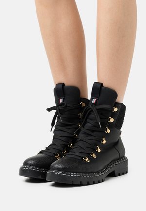 Lace-up ankle boots - schwarz