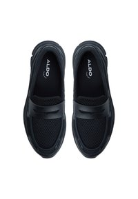 Sneaker nere con tomaia in tessuto a rete, suola in gomma e due fasce larghe sulla parte anteriore. Presenta il logo sulla soletta.