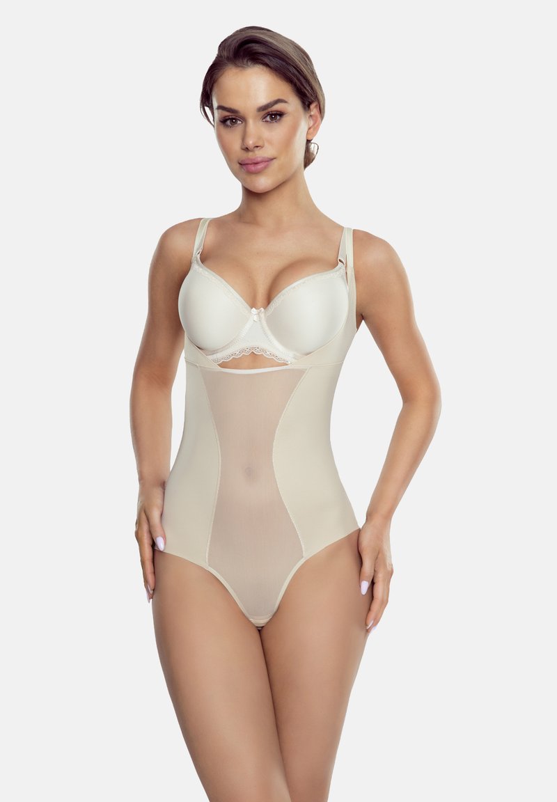 Nude modelujący body z gładkim, przezroczystym panelem z przodu, miseczkami na drucie, regulowanymi ramiączkami i koronkowymi wykończeniami.