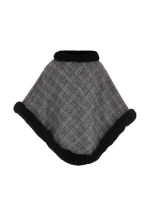Poncho a scacchi bianco e nero con colletto alto, rifinito con un morbido bordo in pelliccia sintetica nera lungo i bordi. Il tessuto è testurizzato e caldo.