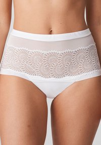 Bragas blancas de talle alto con encaje floral transparente en la cintura, tejido suave y un diseño sin costuras para mayor comodidad.