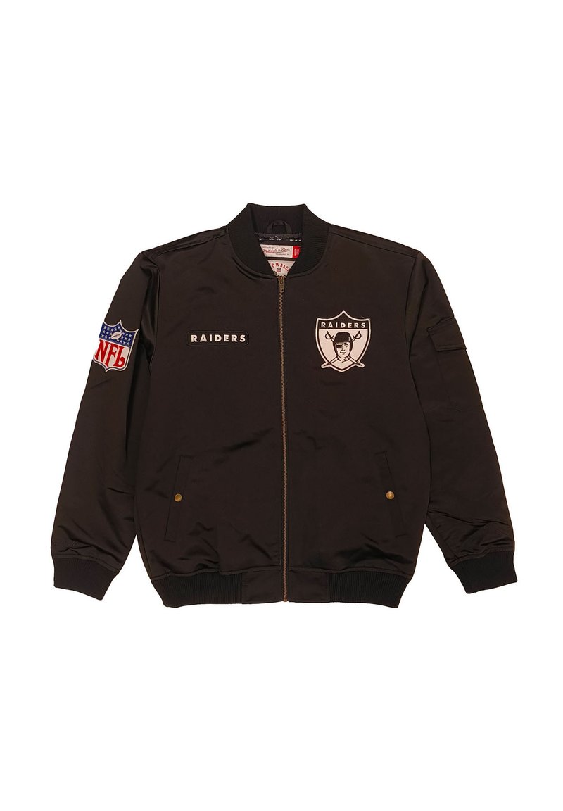 Schwarze Bomberjacke mit NFL-Logo und dem Schriftzug "RAIDERS". Satin-Finish mit gerippten Bündchen und Saum, seitlichen Taschen und einem Teamemblem auf der Brust.