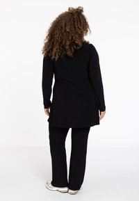 YOEK Longsleeve - black
