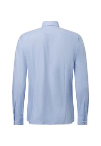 Helles blaues langärmliges Hemd mit Karomuster, Knopfmanschetten und klassischen Kragen. Hergestellt aus einem glatten Stoff mit taillierter Passform.