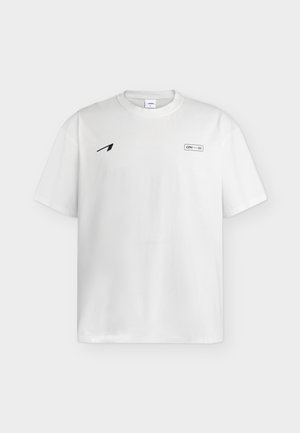 ARKK Copenhagen, ARKK LOGO BOXY TEE - Μπλουζάκι με στάμπα - off white