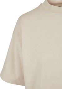 Urban Classics HEAVY  - Navadna majica - softseagrass