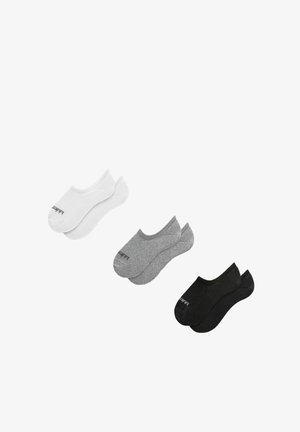 Trois paires de chaussettes invisibles en blanc, gris et noir, chaque paire empilée avec le nom de la marque visible sur la zone des orteils.