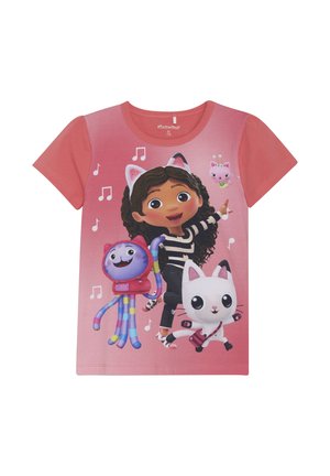 Rosa Baumwoll-T-Shirt mit einem grafischen Druck eines Mädchens mit lockigem Haar in einem gestreiften Shirt, einem lila Oktopus und einer weißen Katze, umgeben von musical notes.