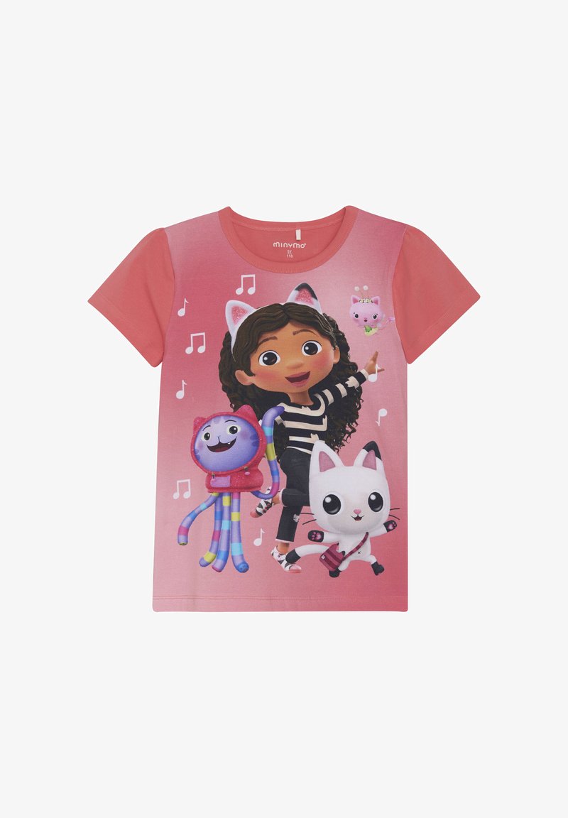 T-shirt en coton rose avec un graphique d'une fille aux cheveux bouclés portant une chemise rayée, un poulpe violet et un chat blanc, accompagnés de notes de musique.
