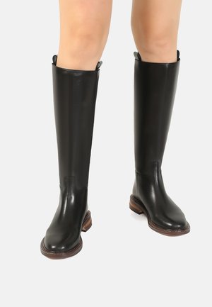 Boots - black