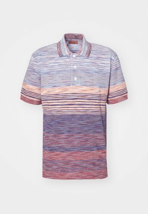 Kortermet polo skjorte med horisontale striper i blå, fersken og røde nyanser. Laget av lett materiale med krage og knappeplacket.