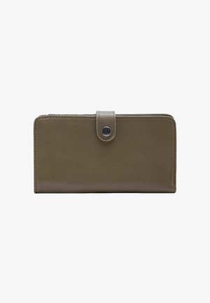 Portefeuille en cuir vert olive avec des bords arrondis et une fermeture à bouton-pression sur un rabat avant.