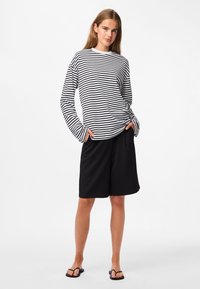 Pieces PCSADIE LS - Langærmet T-shirt - cloud dancer