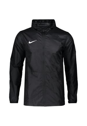 Musta Nike kevyt takki, jossa on täysi etuvetoketju, korkea kaulus ja valkoinen Nike Swoosh -logo vasemmassa rinnassa.