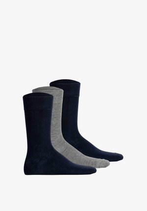 Drei Paar Socken: eine navyblaue, eine hellgraue und eine dunkelnavyfarbene. Gerippte Textur oben, glatter Körper, mittellange Höhe bis zur Wade.