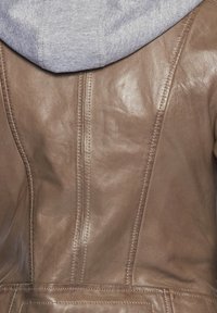 Maze MODERN MICO - Lederjacke - mud/braun