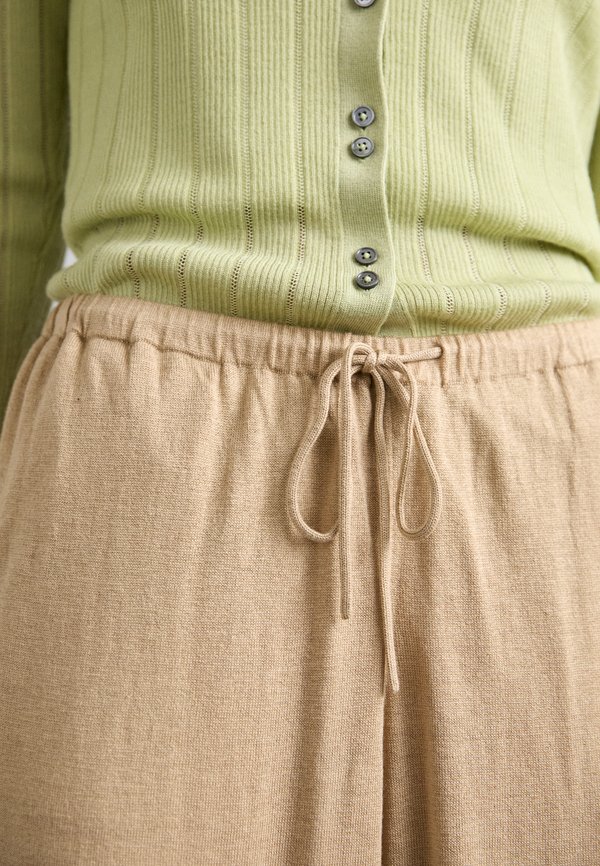 PISCATA - Trousers - dark sand2