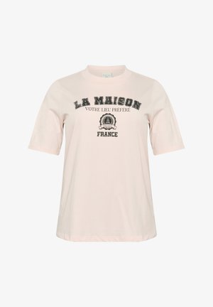 Lichtroze T-shirt met korte mouwen van katoen. Bevat zwarte tekstprint met de tekst "LA MAISON VOTRE LIEU PRÉFÉRÉ FRANCE" en een cirkelvormige graphic.