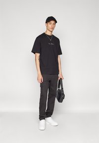 Pier One T-shirts med print - black