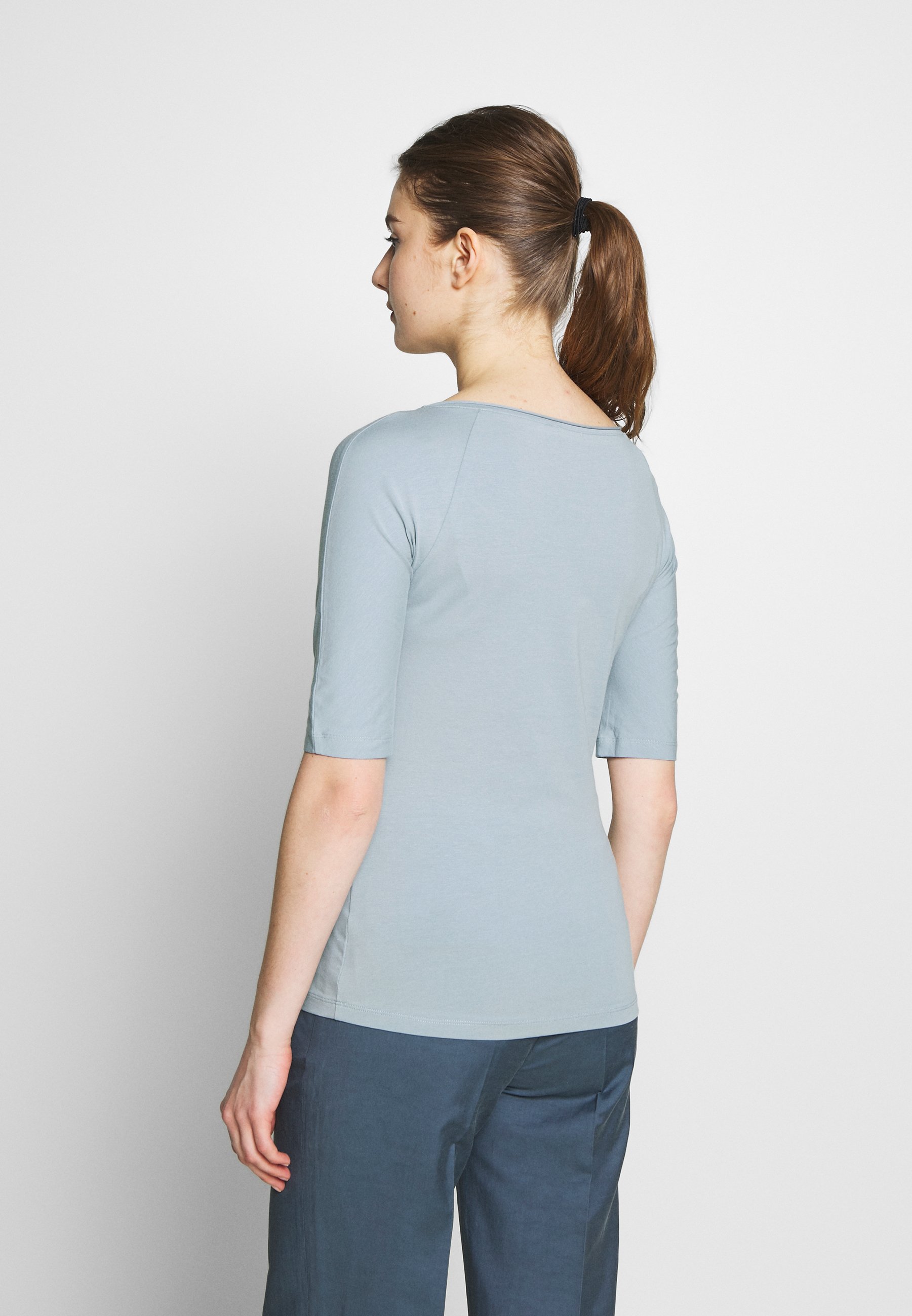 Filippa K BALLERINA SLEEVE T shirts dove blue Zalando.no Filippa K BALLERINA SLEEVE - T-shirts - dove blue