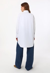 Modanisa BENIN - Camicia - white