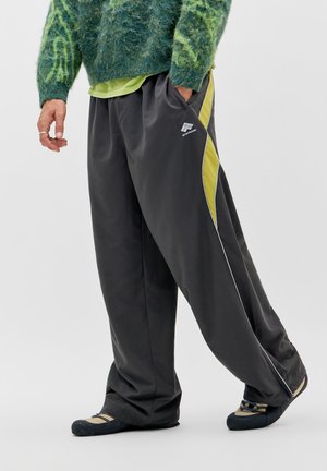 iets frans..., UNISEX - Долнище на анцуг - charcoal