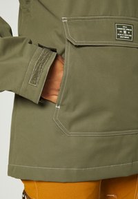 DC Shoes SAVVY ANORAK - Casaco de snowboard - olive night