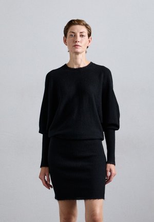 GISLA - Robe pull - black