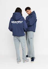 Multiply Apparel Mikina so zipsom - night sha