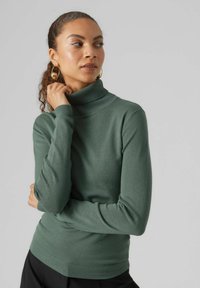 Vero Moda VMGLORY ROLLNECK  - Džemper - dark forest