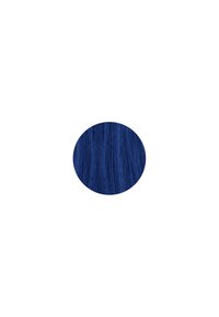 Capelli sintetici blu vivace, con una texture liscia e dritta costituita da fili sottili, presentati in un ritaglio rotondo su uno sfondo bianco.