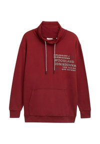 Czerwona bluza z kominem, z troczkami i kieszenią z przodu. Posiada nadrukowany tekst w kolorze srebrnym. Miękka, strukturalna tkanina. Długie rękawy.