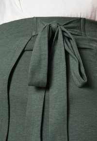 Anna Field Falda acampanada - light green